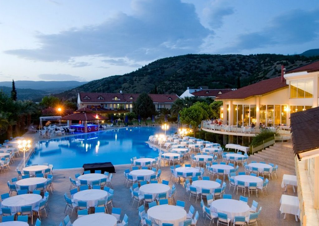 Lycus River Thermal Hotel